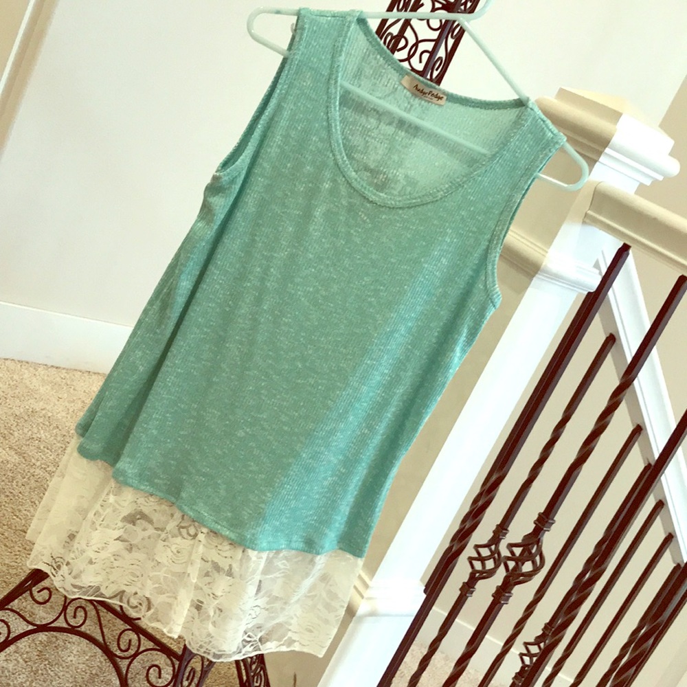 💥Lace hem tank